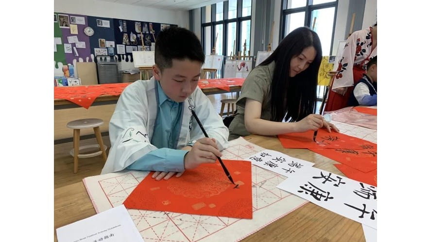 以電影看文學(xué)，用顯微鏡觀察世界 | 一起來聆聽諾校學(xué)子在TOK國際大會(huì)上的精彩發(fā)言 - Literature on film the world through a microscope Come and listen to the Noe School